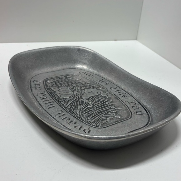 Vintage pewter Wilton Armetale serving tray “give us this day our daily bread” - Picture 3 of 7